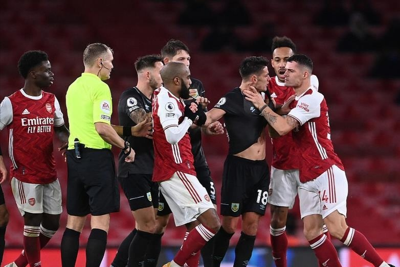  都灵德比火药味十足，格拉纳塔鏖战至深终分胜负