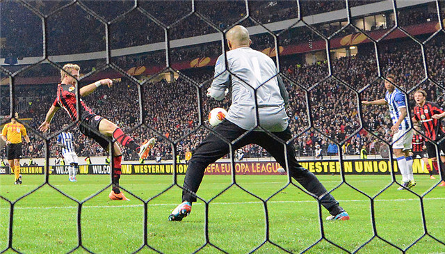  法兰克福欧联杯晋级形势大好，联赛目标锁定前四  